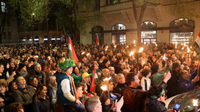 Macarıstanda Orbanın istefası tələbi ilə mitinq keçirilib